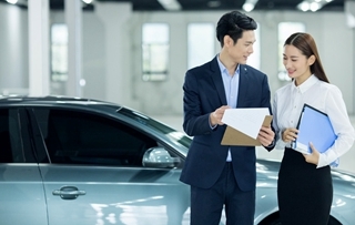 杭州電動(dòng)汽車租賃一年不到2萬(wàn) 綠色出行新風(fēng)尚